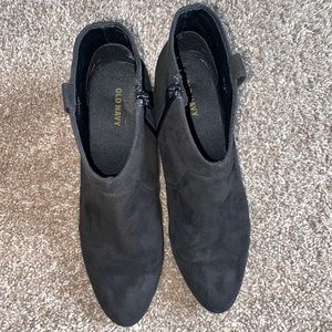Old Navy Booties black with zippers